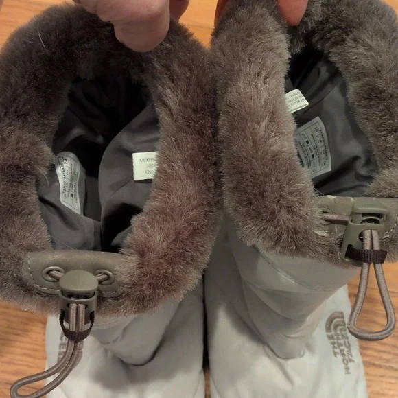 The North Face 700 Women's Nuptse Apres Booties Goose Down Insulated - Picture 9 of 14